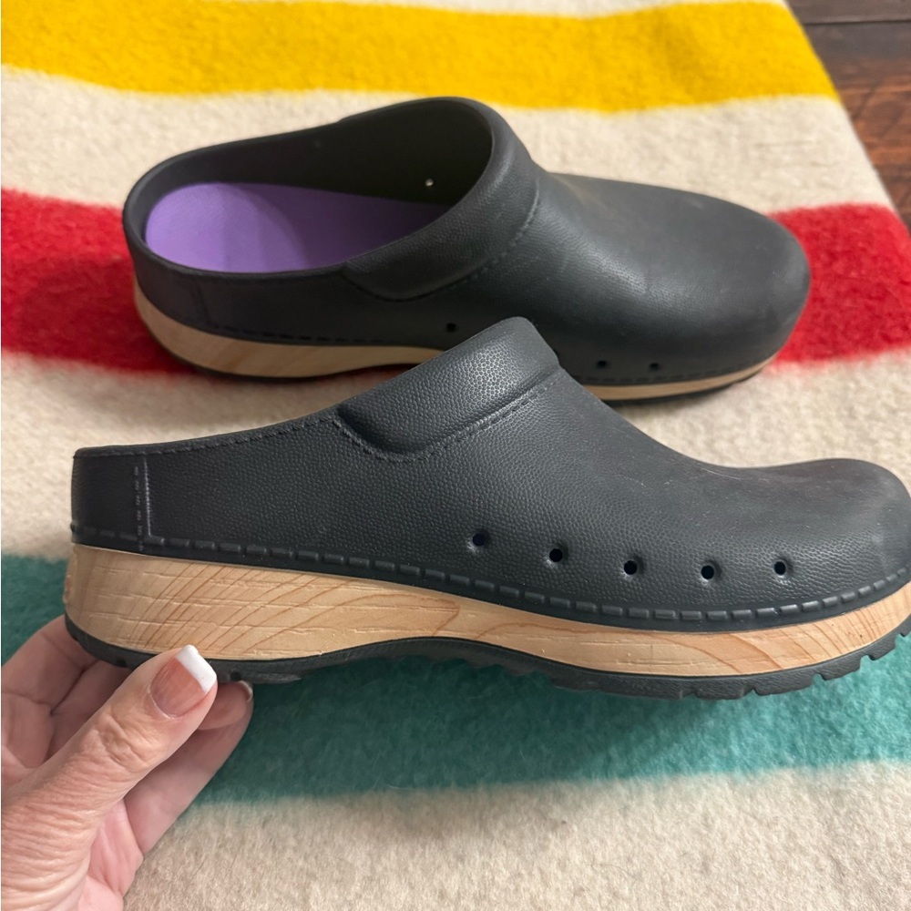 Dansko Black Mules with Wooden Sole - Picture 2 of 4